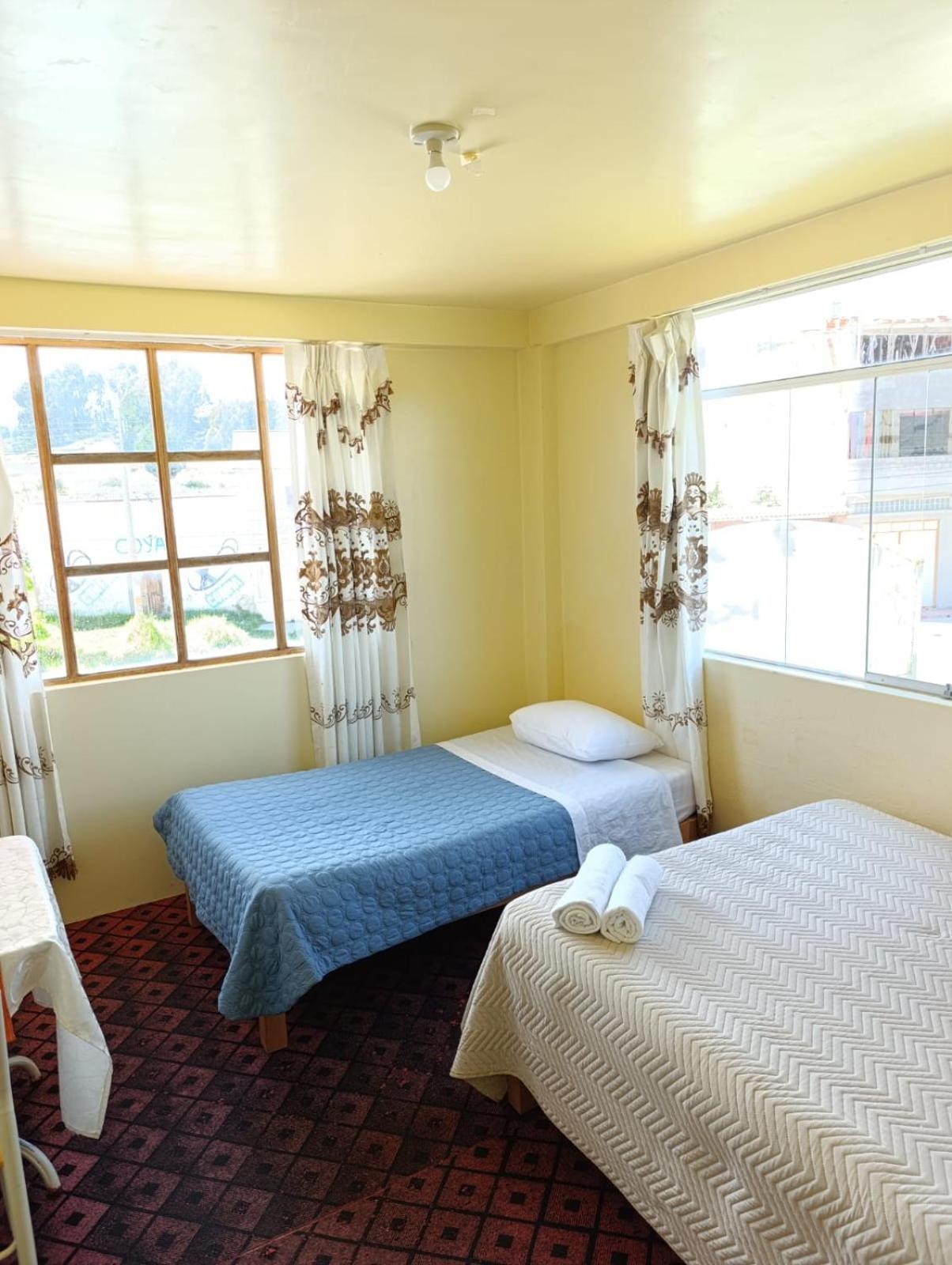 Hotel Summita Yunguyo ภายนอก รูปภาพ