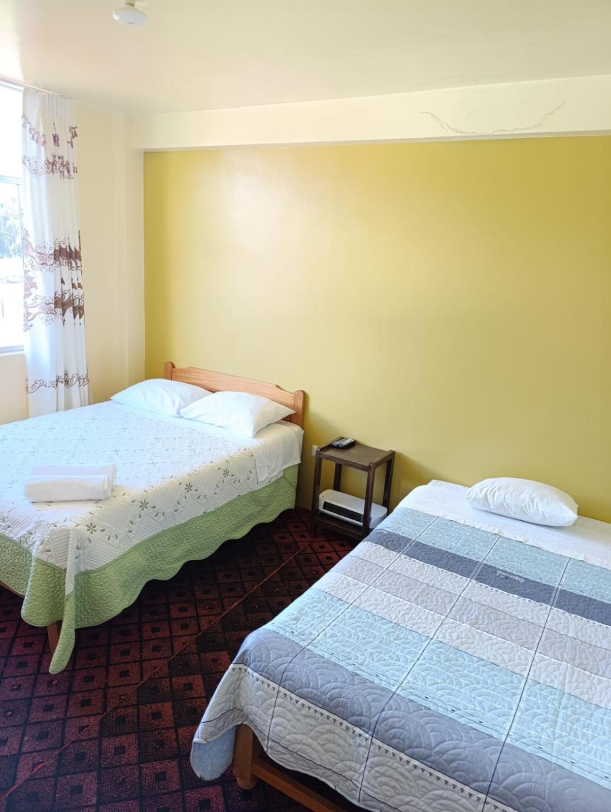 Hotel Summita Yunguyo ภายนอก รูปภาพ